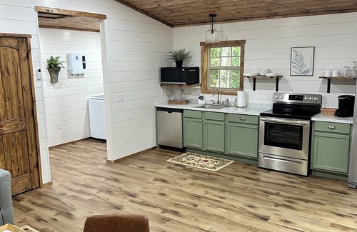 Fort Payne Cabina | Fern Creek Cottage, completed September 2024