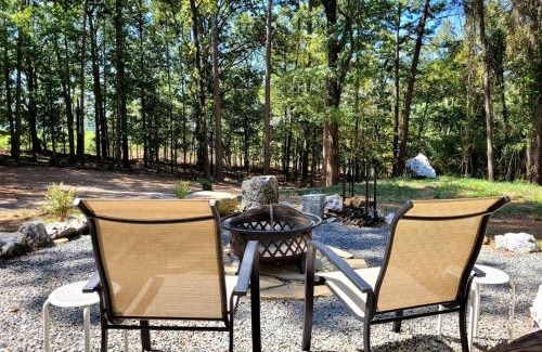Mid America Otro | Fern Dell - Air Conditioned in Hot Springs National Park, Arkansas