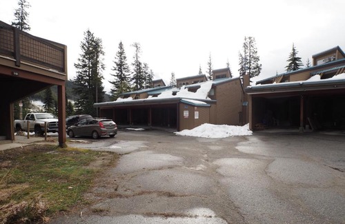 Okanagan-Similkameen Casa | Fern Haven Townhouse near Ski in Out
