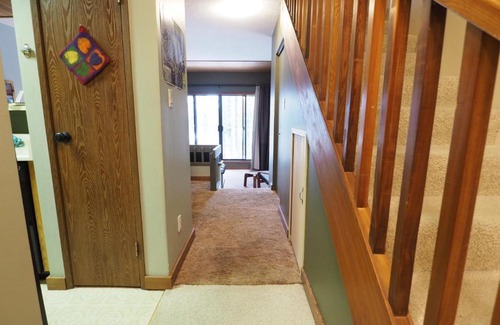 Okanagan-Similkameen Casa | Fern Haven Townhouse near Ski in Out