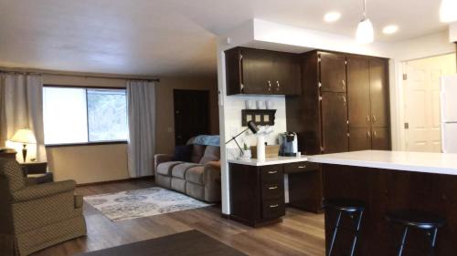 Adna Casa | Fern Hill Retreat