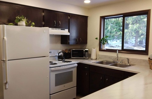 Adna Casa | Fern Hill Retreat