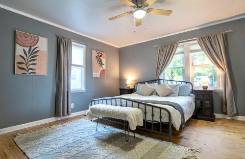 Lookout Valley Neighborhood Association Casa | Fern Landing - Peaceful, spacious, modern, firepit