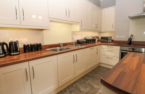 Carlisle Cabaña | FERN LEE, pet friendly, with hot tub in Carlisle