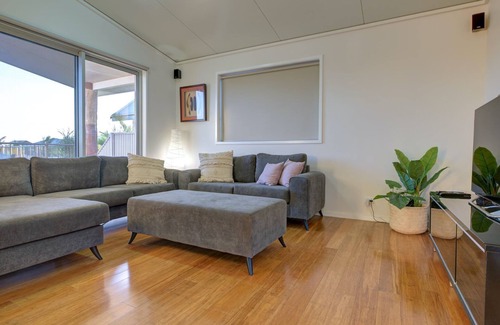 Exmouth Casa | Cargado con extras como piscina, Wifi gratuito y Foxtel.