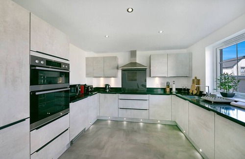 Kingswells Casa | Fern Place Villa | Grampian Lettings Ltd