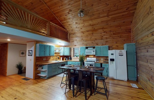 Laurelville Cabina | Fern Ridge Cabin-Cabaña-Baño Privado-Estándar