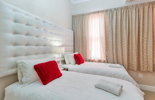 Port Elizabeth Central Casa | Fernando's self catering cottages