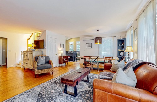 West Tisbury Casa | Fernbank Hideaway | House in West Tisbury near up-island beaches
