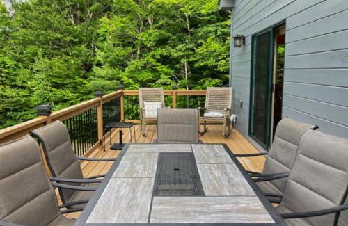 Conway Casa | Ferncrest Mountain House
