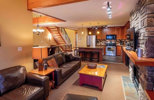 East Kootenay Casa | Fernie - Pinnacle Ridge Chalet 43-103