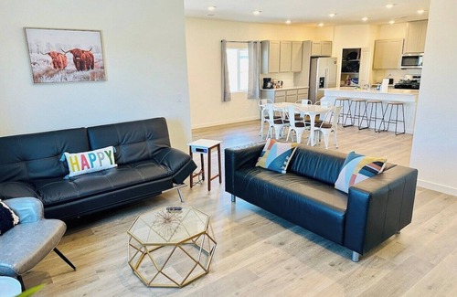 Fernley Casa | Fernley PET OK 4 Bedroom/5TVs/Sleeps11