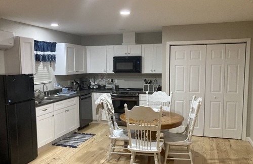 Atmore Cabaña | Fern’s Cottage New Construction! A cozy place to relax.
