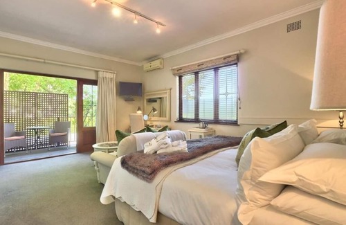 Newlands Casa | Fernwood Manor