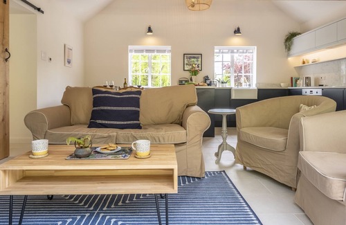 Cranbrook Cabaña | Fernwood offers families and couples a perfect base to explore the beautiful Kent countryside