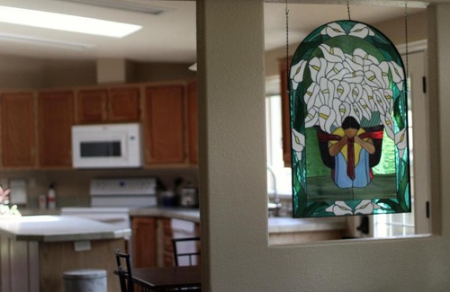 Alpine Casa | Fernwood Sanctuary: Relax W/ Weed, Wine, & Nature.