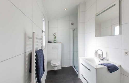 Beekbergen-Zuid Chalet De Esquí | ✓ Ferox at Recreatiepark Beekbergen ✓ Holiday home for 5 persons ✓ Located in Beekbergen (Gelderland) ✓ Holiday park on the Veluwe ✓ Book directly through the park