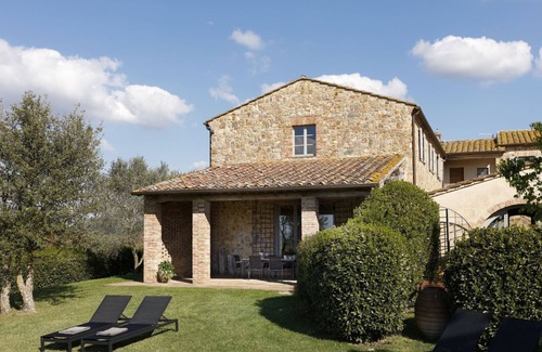 Bollano Villa | Villa panorámica con piscina privada y espectaculares vistas de la Toscana en 360 ° cerca de Siena