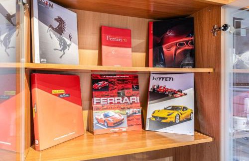Crocetta-San Lazzaro-Modena Est Apartamento | Ferrari Museum & Train Station - Il Cavallino Loft