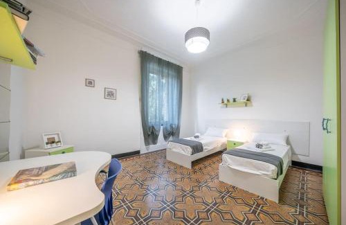 Old Town Apartamento | FERRARI - Stazione e centro città
