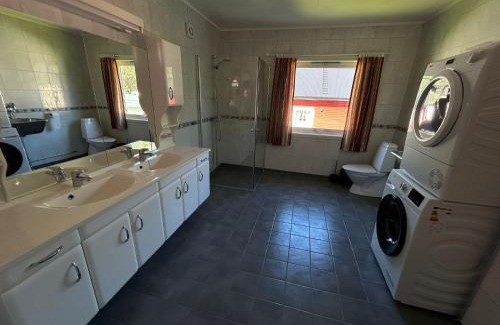 Torsken Casa | FERRYtale, cozy, spacious house on Senja