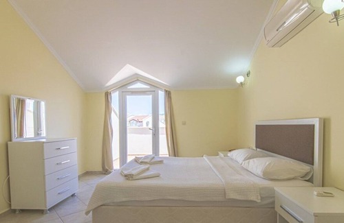Mentese Apartamento | Fethiye Çalış beachfront Sunset Beach Club 2 bedroom Mermaid 18