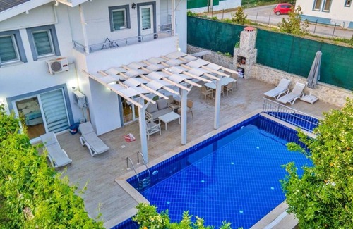 Yaniklar Villa | Fethiye Yaniklar 4 Bedroom Villa 8935