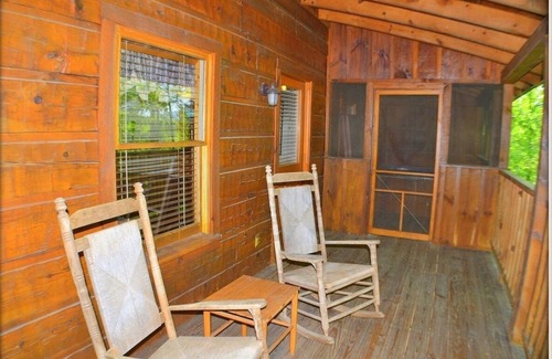 Pigeon Forge Cabina | Fever 1 Bedroom Cabin by RedAwning