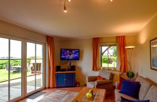 Neuenkirchen Apartamento | Fewo Boddenblick im EG - mit Blick auf den Breetzer Bodden