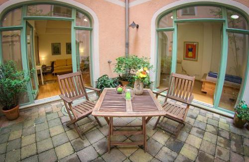 Innere Neustadt Apartamento | Fewo CANALETTO im Stadtzentrum