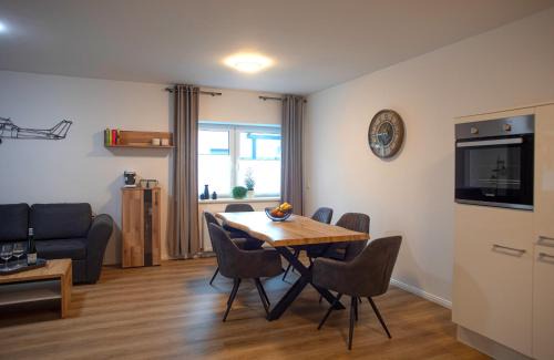 Cloppenburg Apartamento | FeWo Cessna, elegante Wohnung, 2 Schlafzimmer, überdachte Terrasse