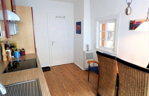 Neustadt-Gimmeldingen Apartamento | Fewo Goldberg, Dusche, WC, Balkon - Haus Mandelblüte