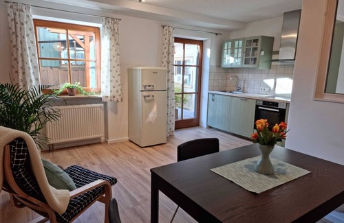 Bad Kohlgrub Apartamento | Fewo-fend / Ferienwohnung mit Drei Terrassen und Überdachtem Freisitz