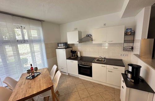 Naumburg Apartamento | FeWo "Goldener Steiger" für 4 Personen im Zentrum von Naumburg 99% barrierefrei