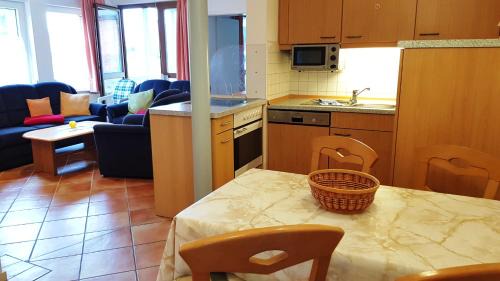 Neuensien Apartamento | Fewo Granitzblick 4 mit Terrasse und Wintergarten