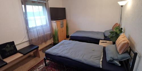 Kassel Casa | FeWo Kassel,2 Betten Apartment mit privater Küche Bad WC und Garten, Gratis Frühstück, Gratis Parkplätze