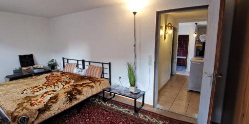Kassel Casa | FeWo Kassel,2 Betten Apartment mit privater Küche Bad WC und Garten, Gratis Frühstück, Gratis Parkplätze