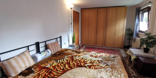 Kassel Casa | FeWo Kassel,2 Betten Apartment mit privater Küche Bad WC und Garten, Gratis Frühstück, Gratis Parkplätze