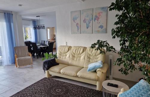 Neuwied Apartamento | FeWo mit Terasse Neuwied & Koblenz