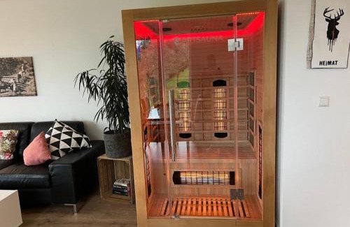 Hausach Apartamento | FeWo mit Whirlpool, Infrarot-Sauna & Schwarzwaldblick