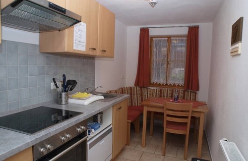 Neualbenreuth Apartamento | Apartamento con bonitas vistas a la montaña Tillenberg.