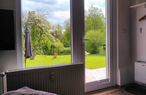Tribseer Vorstadt Apartamento | Fewo "moorteich" Mitten im Grünen und Doch Mitten in der Stadt