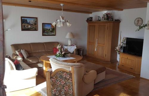 Schwarzenbach Apartamento | FeWo Ortloff