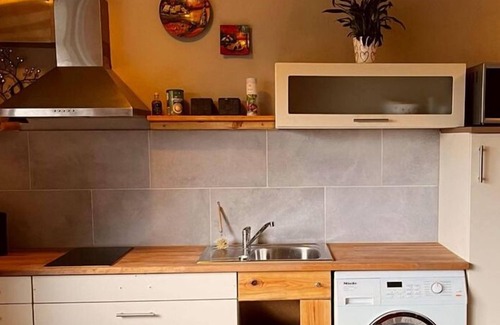 Leiningen Apartamento | Fewo SmallSaigon - apartment/apartment, shower, WC, 1 bedroom