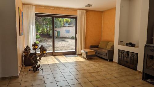 Sankt Ingbert Casa | FeWo Sonnenschein Bungalow