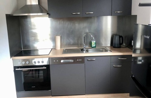 Neuerburg Apartamento | Fewo Südeifel - 2-bed vacation apartment, shower/WC up to 4 pers.