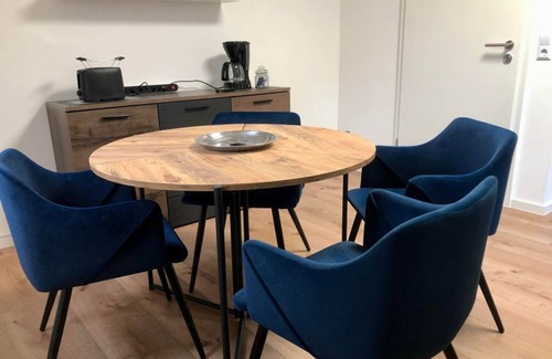 Neuerburg Apartamento | Fewo Südeifel - 2-bed vacation apartment, shower/WC up to 4 pers.