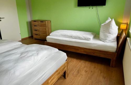 Alheim Casa | FEWO Unterm Stein - Ganzes Haus - 5 Schlafzimmer