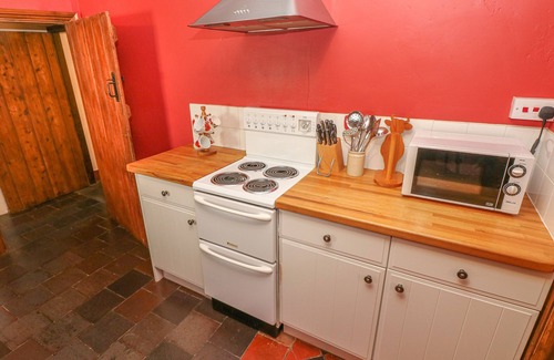 Pontfaen Cabaña | Ffynnondici Farmhouse, NEWPORT, PEMBROKESHIRE