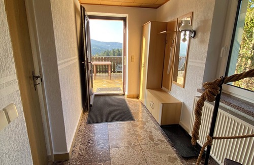 Breitenbrunn/Erzgeb. Casa | FH in the hiking and biking region Westerzgebirge, 700 m above sea level, south-facing slope, valley view